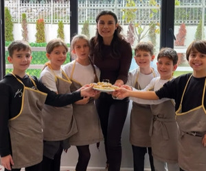 Fransızca Kulübü öğrencilerimiz bu hafta mutfakta buluşarak nefis bir Fransız lezzetini eğlenceli bir atölye çalışmasıyla deneyimledi! 