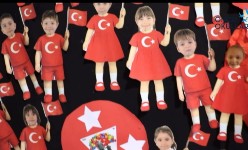 Birinci sınıf öğrencilerimizin hazırladığı bu özel video; neşeyi, umudu ve geleceğe olan inancımızı yansıtıyor.