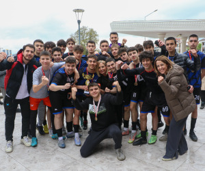 LİSE FUTBOL TAKIMIMIZ NAMAĞLUP ŞAMPİYON OLDU