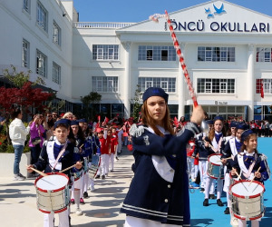 EMANETİN EMİN ELLERDE ATA'M...