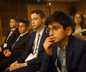 JMUN KULÜP ÖĞRENCİLERİMİZ ALDIKLARI ÖDÜLLERLE GURURLANDIRDI