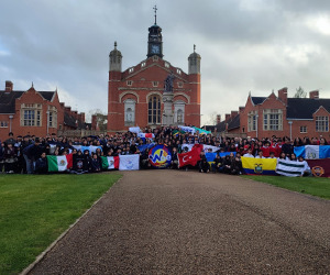 ORTAOKUL ÖĞRENCİLERİMİZ LONDRA'DA WWE ORGANİZASYONUNDA
