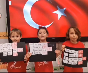 Bademli 1. sınıf öğrencilerimiz, 101. Cumhuriyet Bayramımızda Atatürk’ü anıyor