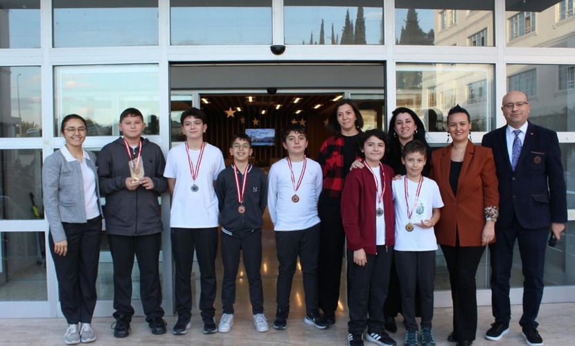 Öncü Nesiller Ataya Saygı İçin Satrançta Buluştu